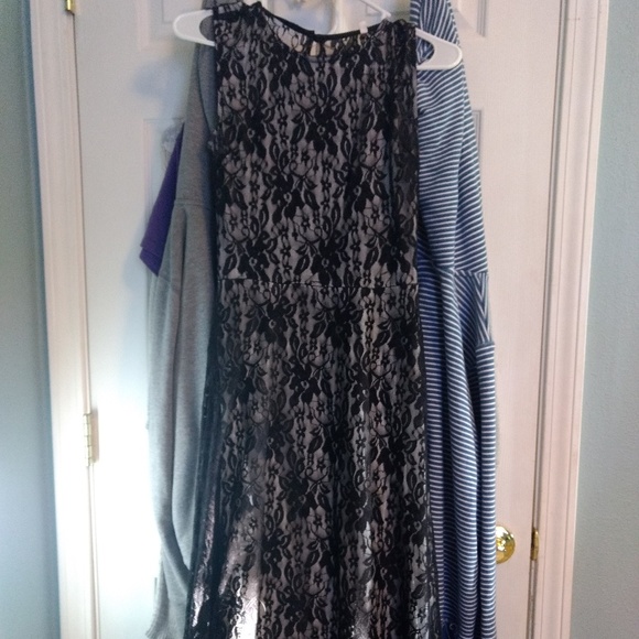 Black and White Lace Hi-Lo Formal Dress - Picture 3 of 8